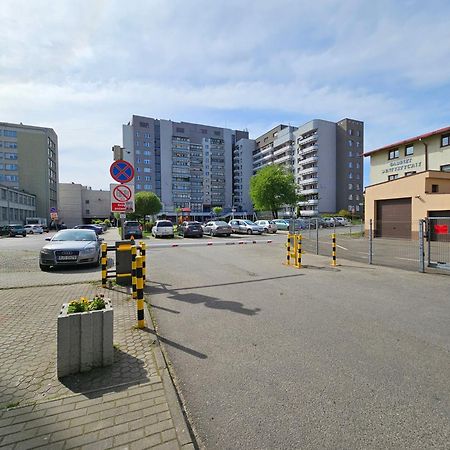Handy Apartamenty - Mieszkania Na Doby W Centrum Rzeszowa Екстер'єр фото