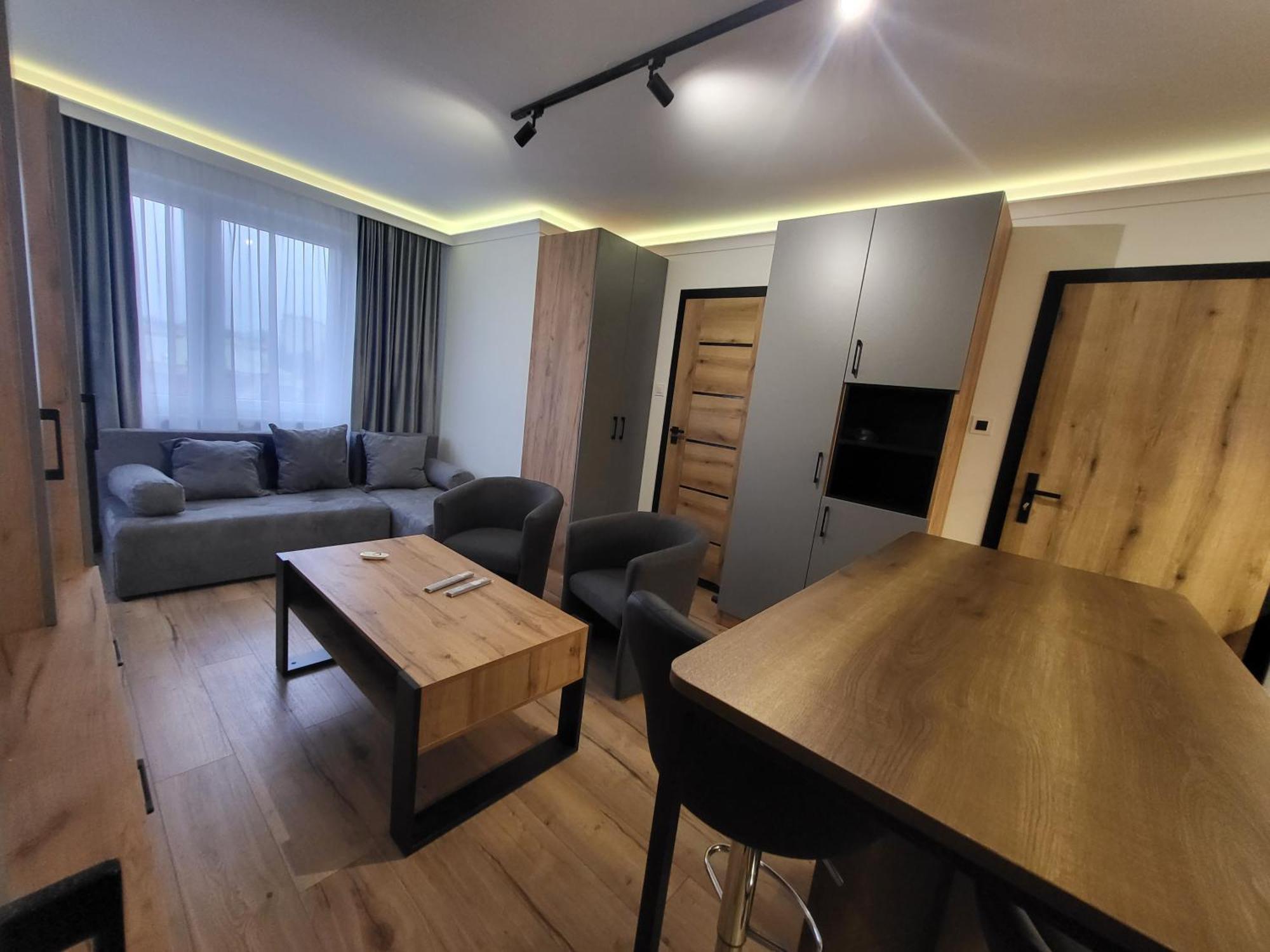 Handy Apartamenty - Mieszkania Na Doby W Centrum Rzeszowa Екстер'єр фото